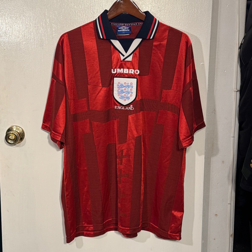 ICONIC Vintage Striped Umbro Red Away Football Jersey 1997-1999 England Patch